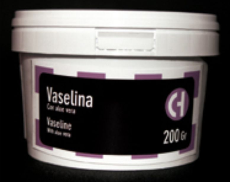 VASELINA CON ALOE VERA 200 GR.